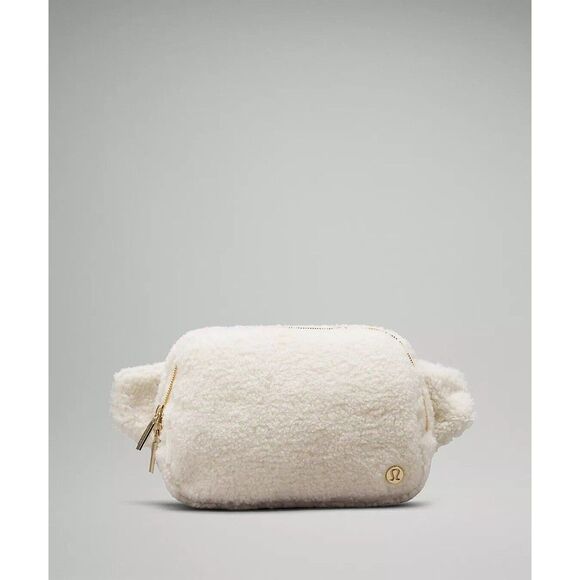lululemon athletica Handbags - Lululemon Everywhere Fleece Belt Bag - Natural Ivory/Trench 2L New w/tag